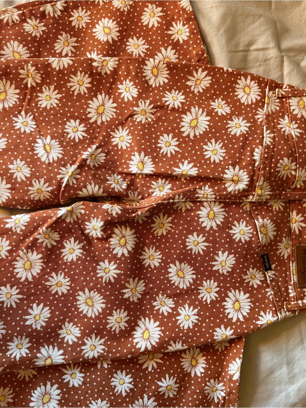 Wrangler flower jeans - Picture 3 of 3